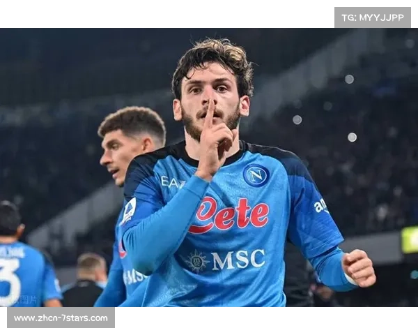 克瓦拉茨赫利亚的助攻艺术：解析其角球如何精准找到拉莫斯